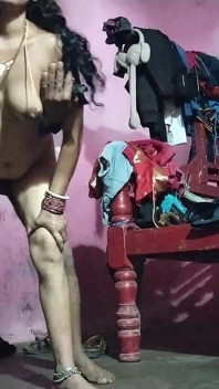 El sexo desnudo completo de india del pueblo indio al estilo canoa y chupando la polla poniéndola en la boca y haciéndola caliente
