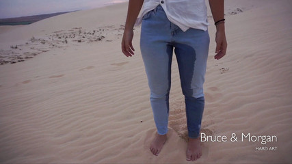 Bruce-and-Morgan: Assetata Morgan nel deserto