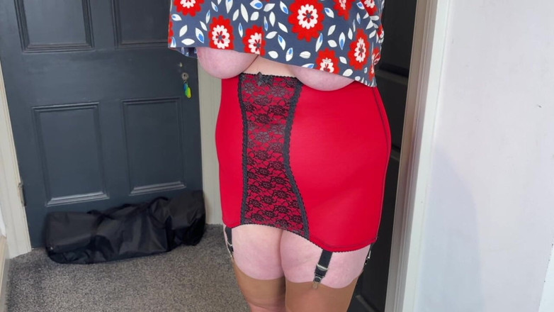 Aunty Sandra vintage girdle queen: Vgq27 Ciocia Sandra Rozbiera Się Po Nocy