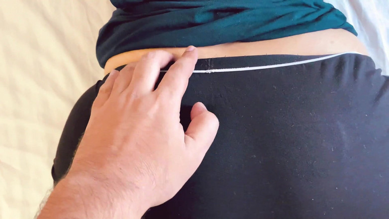 Faustina Pierre: Jangan meregangkan memekku terlalu banyak, kamu akan merobeknya