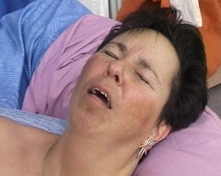YOUR FIRST PORN: Mature Cynthia Satisfies Her Juicy Pussy