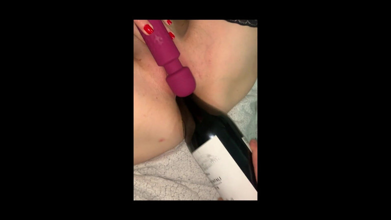 Harleyejoker: 把瓶子塞进阴户给我的继母