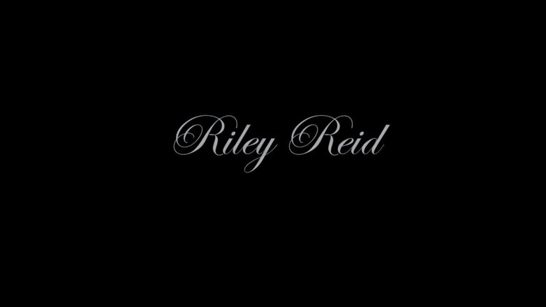 Eros JOI - Liberated Eye: Adorabila Riley Reid îți dă instrucțiuni de masturbare