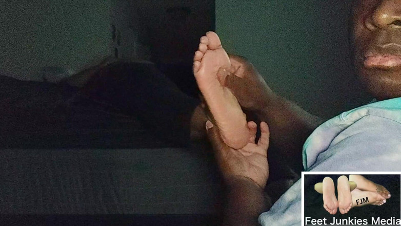 Foot Patrol: Carmel.milf.prettyfeet Afterwork Sweaty Stnky Feet Worship N Toe Sucking
