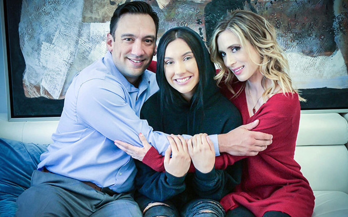 Family Strokes: Mein stiefvater stellte sich vor, zu oft meine großen titten...