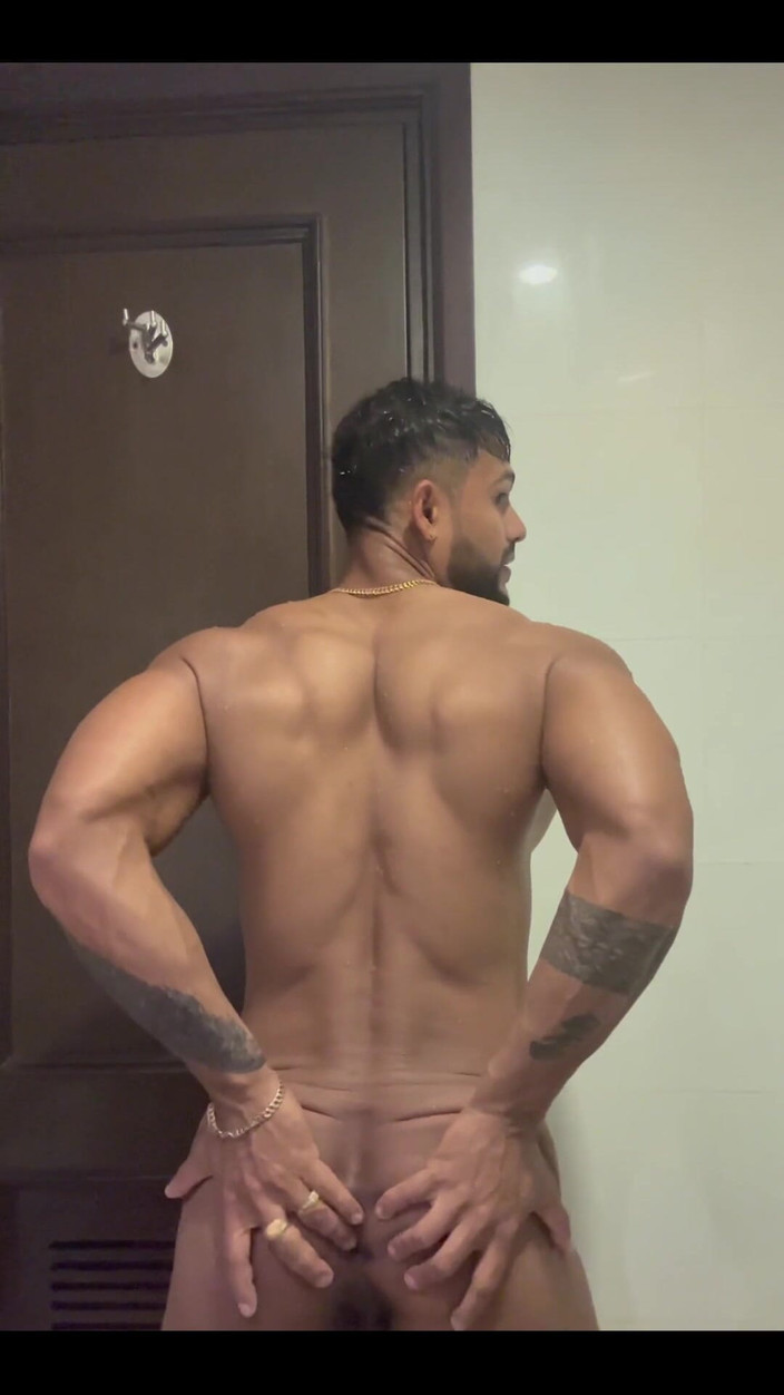 bonghunkx: होटल में हॉटनेस