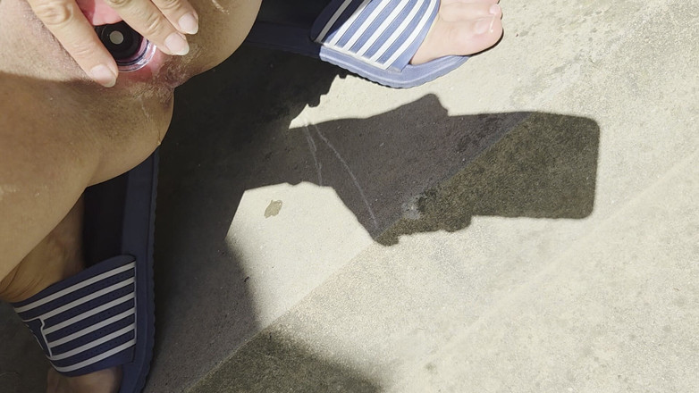 Ana Liz: Pepek saya miang kotor hari ini, sayang!