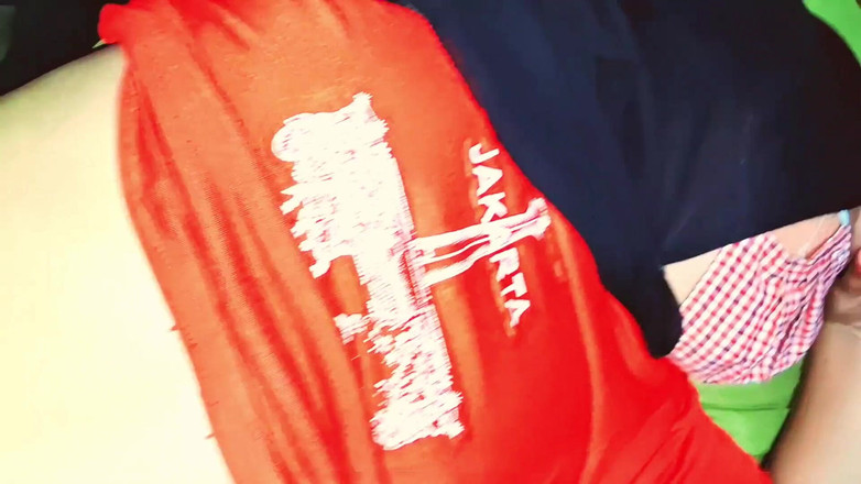 Pasutri indo: Schönes hijab-mädchen, freche studentin in entot, crotin Sperma in muschi...