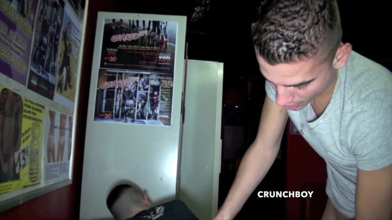 Crunch Boy: Dimtri fucked by youjgn striaght arab curious
