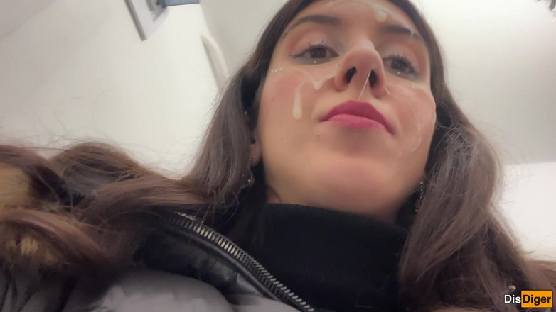 Dis Diger: Ruined Makeup Cum on Face - Public Cumwalk on Street Fur...
