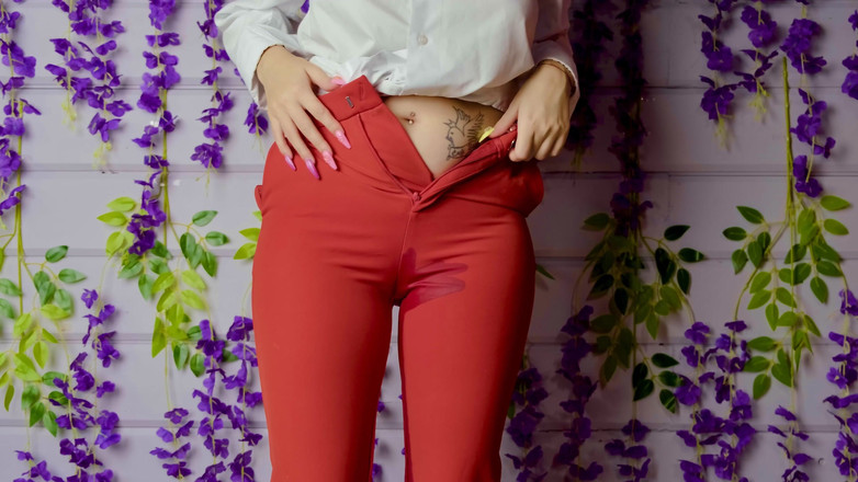 Eva Deva: Đi tiểu nhiều trong quần! Nhìn sàn ướt như thế nào...