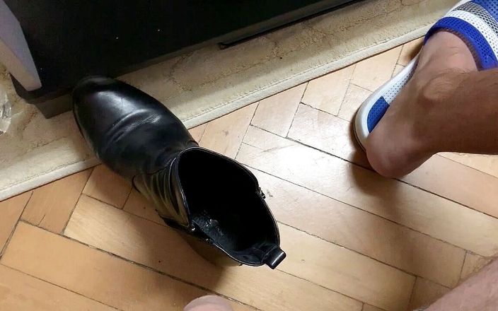 Our private secrets: Cum in roommate&amp;#039;s shoes