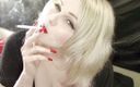 Smoke Temptress Annie Vox - Smoking Fetish: Sborrata in catene anni &amp;#039;120