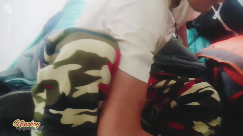 Culopeke: 年轻的同性恋张开他美味的屁股