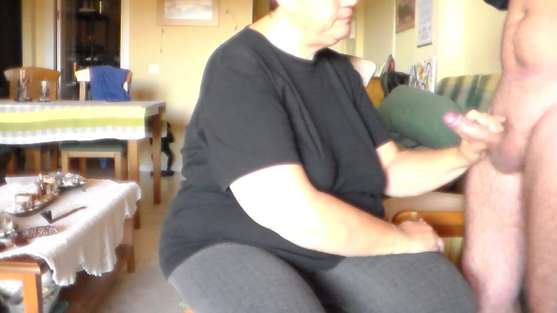 Sex hub couple: John is giving Jen a big cum facial