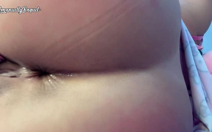 Emanuelly Raquel: Thứ sáu tôn sùng đánh đòn đít