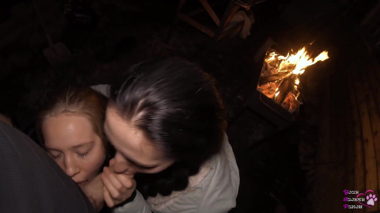 YSP Studio: ЖЖМ тройничок сосет на заднем дворе - двойной минет на улице - оральный кримпай