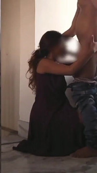 Un demi-frère apprend à sa demi-sœur desi à se faire baiser