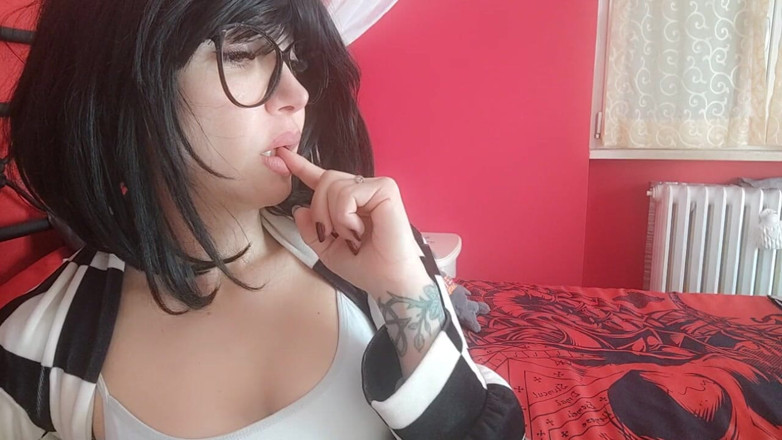 savannahamatoriale: she bangs, she burps!