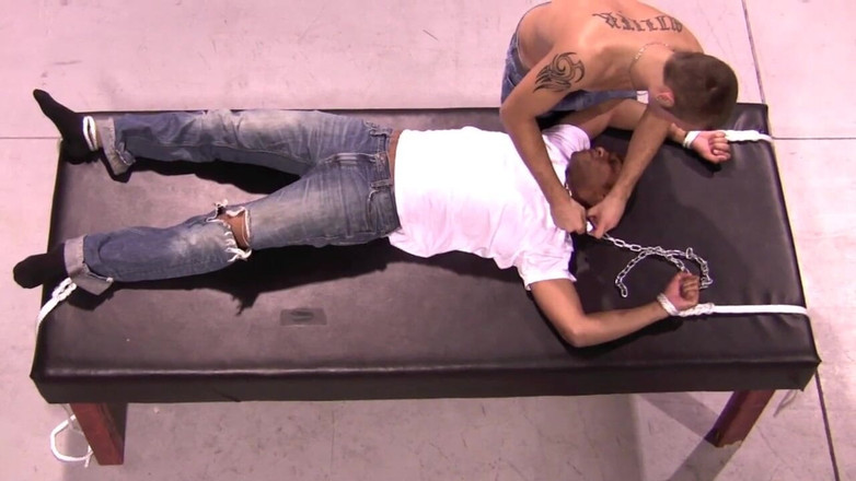 Dream Boy Bondage: Compagni di schiavo - Capitolo 2