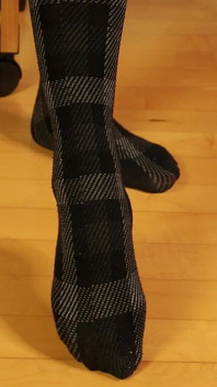 Plaid Tights & Stylish Sneakers - Dangling, Shoeplay & Foot Focus