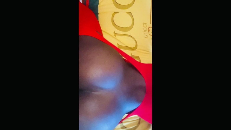 Skimask: Gadis pantat bahenol lagi asing dientot habis-habisan