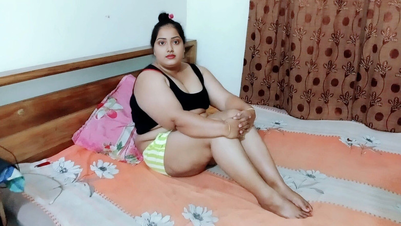 Hoktoml99: La bella deshi calda bhabhi ko dogy si scopa duramente...