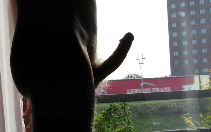 Littleschorschi: 酒店窗口闪烁到忙碌的街道