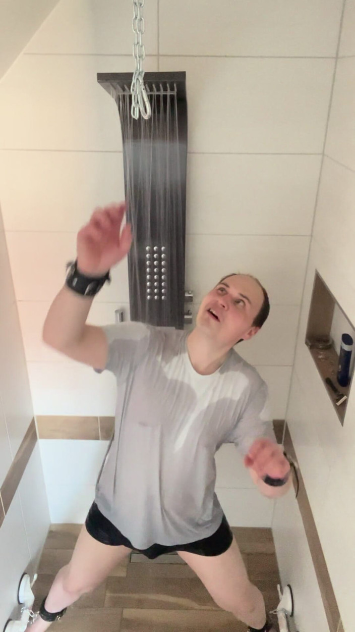 Sklavechrisi: Slave Tied in Shower with Very Hot Water