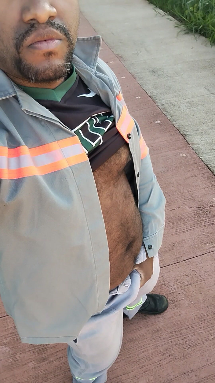 TheBlacKHunterr: 路上で自慢する