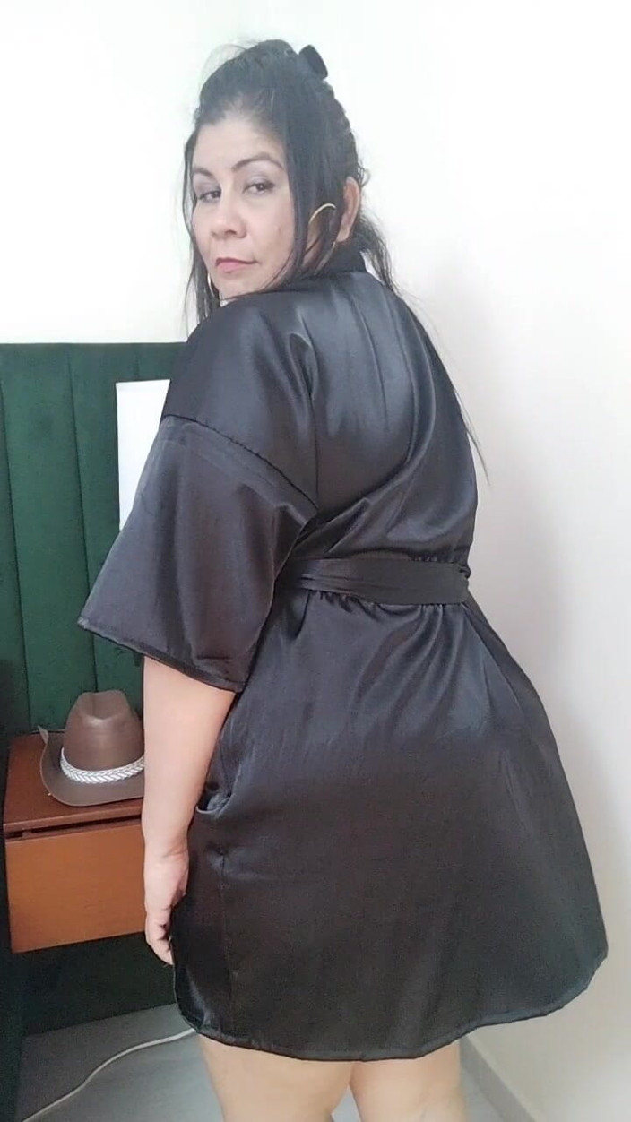 Latin webcam: 特別番組 裸のMILF