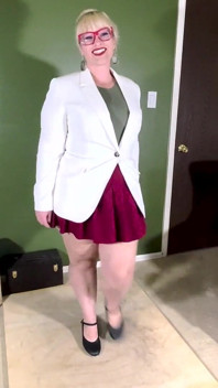 BBW Latina Striptease Dancing and Jiggling Her Gorgeous Fat Body Encouraging You to Jerk off and Cum on Countdown