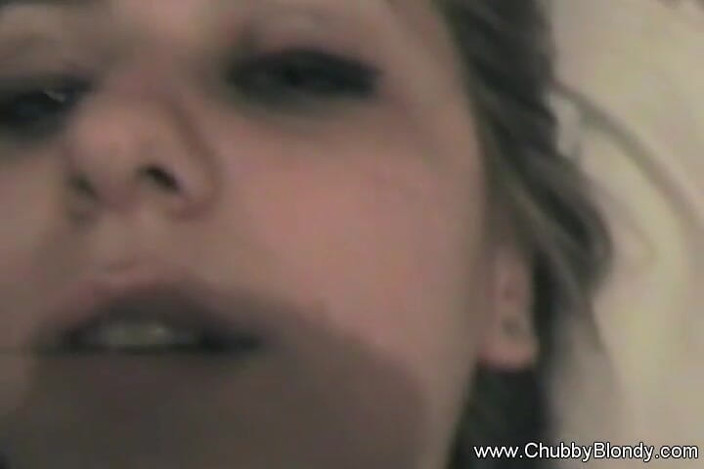 Chubby Blondy: Hotwife amatur terikat