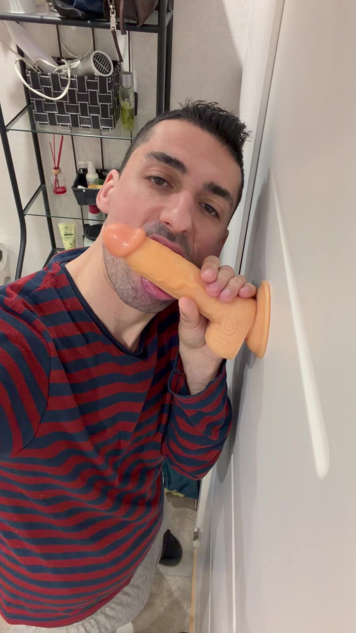 Liam Harding: Sexy Stepdaddy Riding Dildo