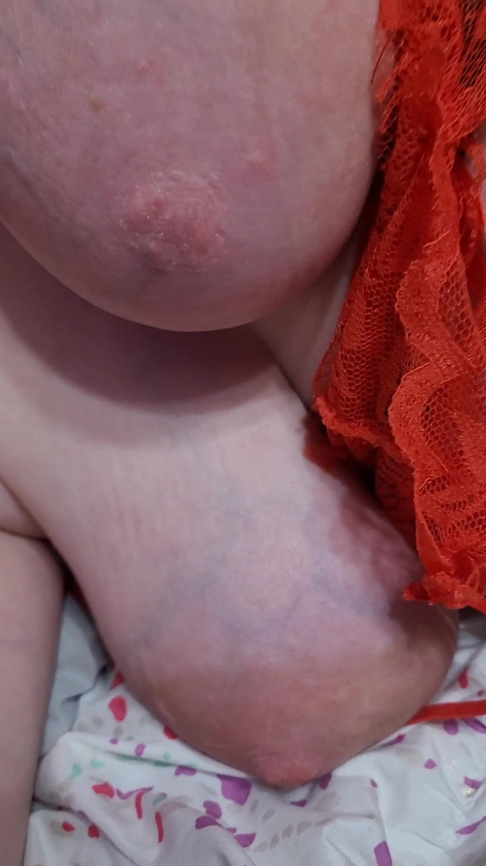 On cloud sixty nine: Țâțe mari lăsate