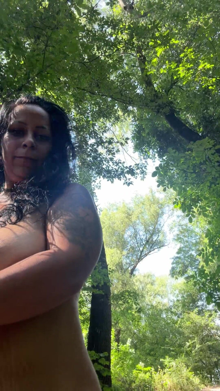 Wildfarmbabe: Risky Nude Walking in the Forest