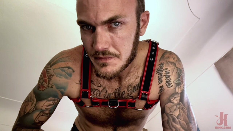 Kinky Bites Gay: クリスチャン・ワイルドのチンポなしでは生きていけない