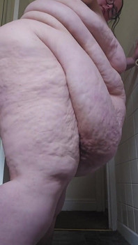 SSBBW Giant Walking Towards You
