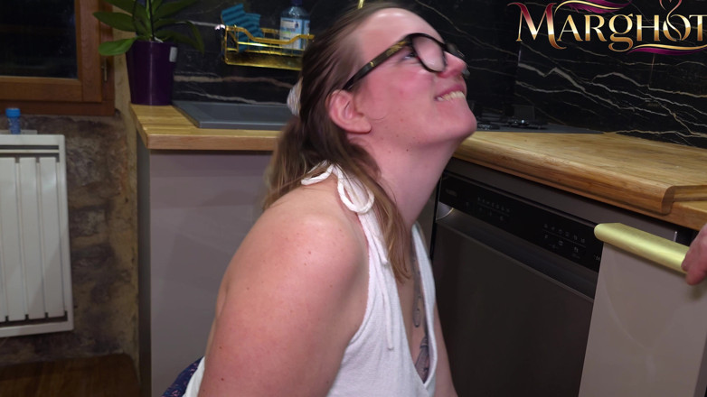 Sexymarghot: Sexy Stepmom Doing the Dishes - My Lover Fucks Me and...