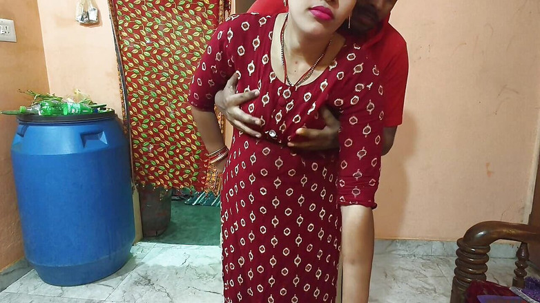 Sona bhabhi: Я вперше відтрахав подругу свого друга індійську сільську дівчину