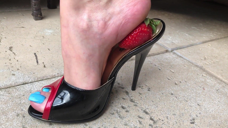 Goddess Lena: Strawberry crushing