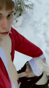 Twinks Matty and Aiden Christmas outdoor blowjob on the snow