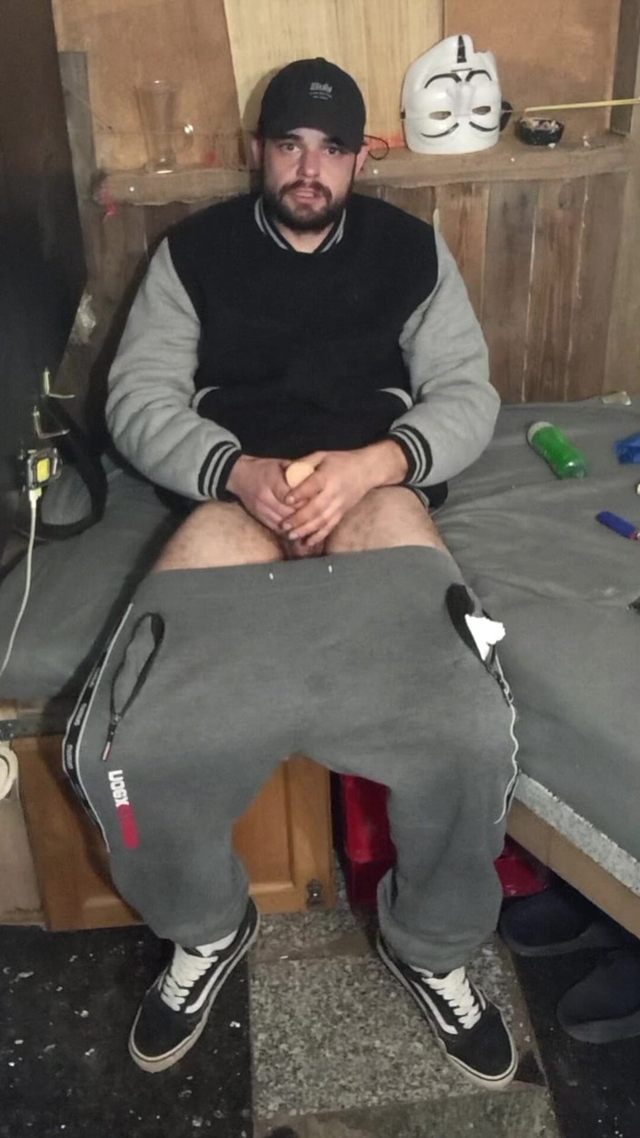 jerkofflover: Éjaculation À L’endroit Où Je Vais Me Masturber Et Plus Avant...