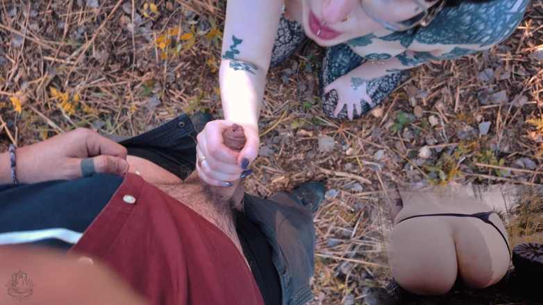WeirdRiddle601: Wood Pixie Gets Her Face Painted, Dual Camera, Asshole on...