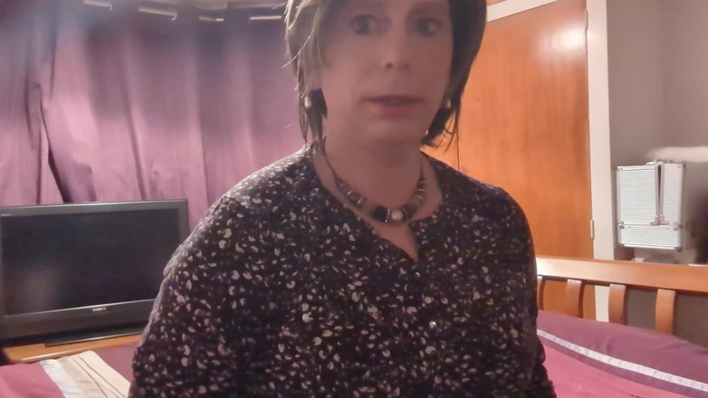 NikkiGee: 私の服は好きですか?