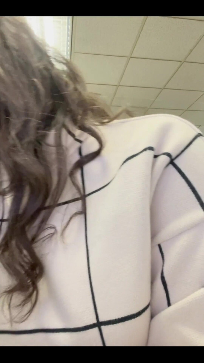 Josie Jaxxon: Melancap di Pejabat