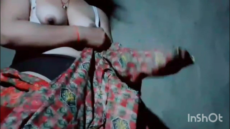 TricolorMusic3: Heißes sexy süßes mädchen der teenagerin reibt sexy möpse ich...