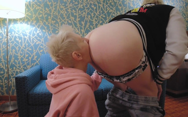 KinkyHome: Sniffing, rubbing, rimjob