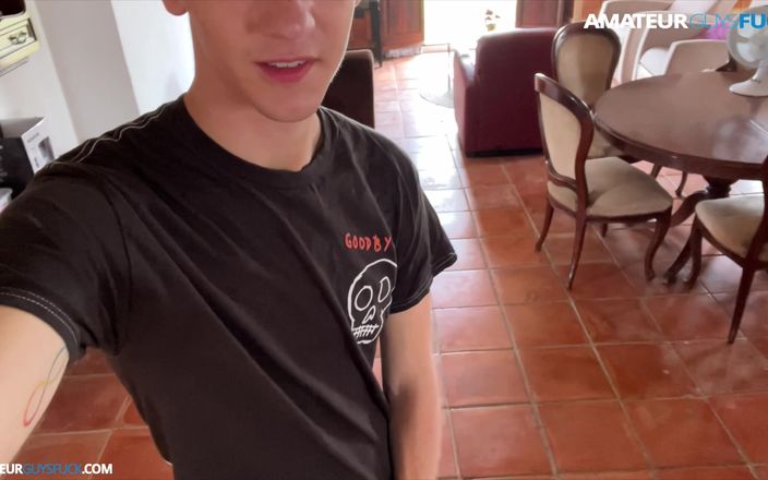 Amateur Guys Fuck: Agf01: Horny Twink saje ptáka jeho kamaráda při hraní - Nemohl čekat...