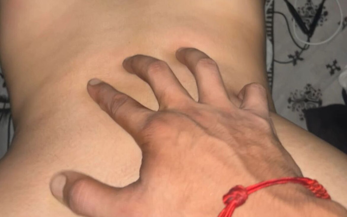 Rishi: インドの村の雇用者は、上司が自宅から昼食を取るために彼を送ったときに彼の仕事を救うために上司の妻をファックします